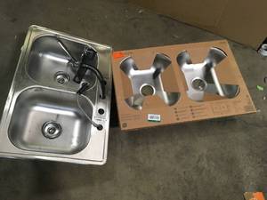 2 Lots of Kitchen Sinks  Customer Returns See Pictures