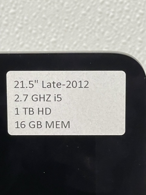 lot 18 image: Apple iMac 21.5 Desktop Computer Late 2012