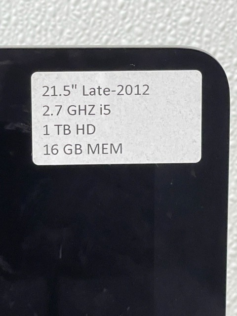 lot 20 image: Apple iMac 21.5 Desktop Computer Late 2012
