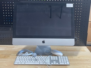 lot 7 image: Apple iMac 21.5 Desktop Computer Mid 2011