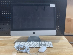 lot 8 image: Apple iMac 21.5 Desktop Computer Mid 2011