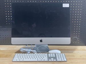 lot 17 image: Apple iMac 21.5 Desktop Computer Late 2012