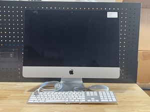 lot 22 image: Apple iMac 21.5 Desktop Computer Late 2012