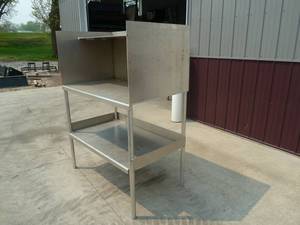 lot 8 image: Stainless Steel Work Booth 4