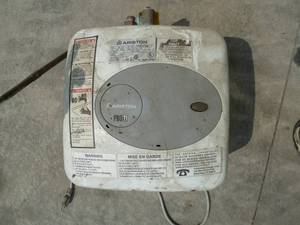 lot 39 image: Aristan Water Heater