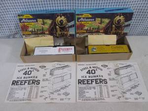lot 29 image: (EC1) 2 Athearn HO Scale Train Car ...