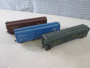 lot 55 image: (EC1) 3 HO Scale Train Cars...