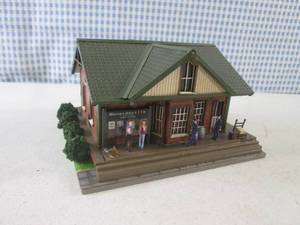 lot 72 image: (EC1) Lightup Train Set Building - ...