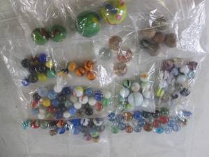 lot 118 image: (BSB) Lot of Assorted Antique, Vint...