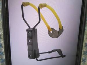 lot 135 image: (H-1) High Velocity Folding Slingsh...