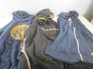 lot 174 image: (CS) Hoodies - US Navy XL - Nike XX...