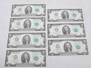 lot 194 image: (CNTR) 7 - $2 Dollar Bills - Serial...