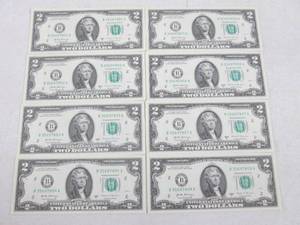 lot 195 image: (CNTR) 8 - $2 Dollar Bills - Serial...