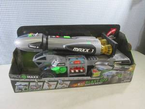 lot 213 image: (EW3) Space Maxx 3-In-1 Blast Off B...