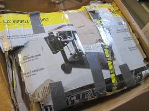 lot 239 image: (EW1) Gas Grill - Shown Damage Othe...