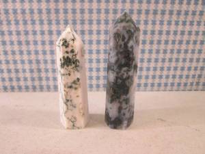 lot 258 image: (FS) 2 - 6 Point Moss Agate Towers ...