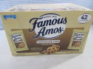 lot 264 image: (C-1) Famous Amos Chocolate Chip Co...