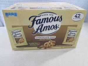 lot 266 image: (C-1) Famous Amos Chocolate Chip Co...