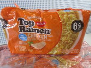lot 289 image: (B-3) Chicken Top Ramen Case of 4 6...