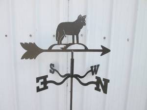 lot 324 image: (BS) Metal Weather Vane with Wolf F...