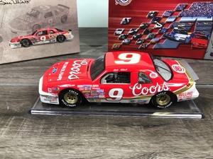 lot 255 image: 2003 Nascar Action Racing Collectibles Historical Series 1987 Thunderbird Bill Elliott #9 Coors  World Record 124 scale die cast stock car