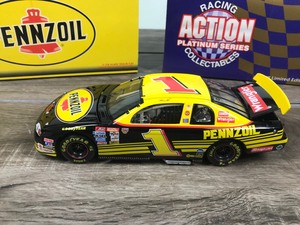 lot 262 image: 1998 Nascar Racing Action Platinum Series Collectibles Steve Park Monte Carlo #1  Penzoil 124 scale die cast stock car