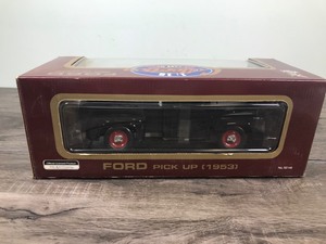 lot 339 image: Road Legends 1953 Ford Pick Up 118 scale die cast truck