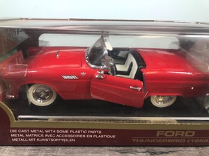 lot 340 image: Road Legends 1955 Ford Thunderbird 118 scale die cast car