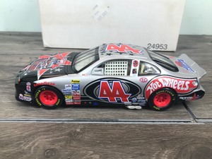 lot 349 image: Hot Wheels Racing Kyle Petty #44 - 5th Annual Charity Ride Across America 124