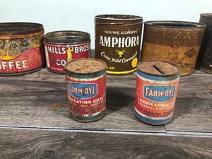 lot 375 image: 10 - Vintage collectible tin cans