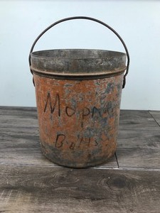 lot 391 image: Vintage Smith Oshkosh heavy duty pail