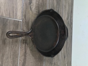 lot 395 image: Vintage Lodge Cast Iron Skillet, 10SK