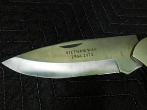 lot 7 image: Vietnam war 1964-1972 knife