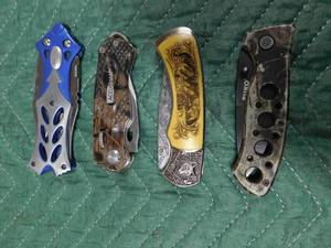 lot 41 image: 4 pocket knives