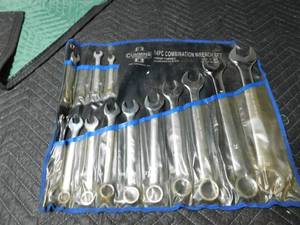 lot 65 image: Cummins 13 piece wrench set