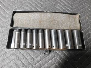 lot 66 image: Coleman 12 in. drive sockets