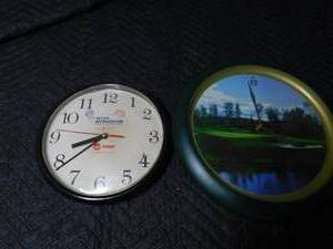 lot 37 image: Craguns Golf Course and Mid-State Refrigeration wall clocks