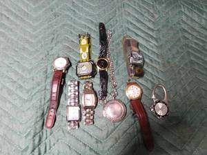 lot 80 image: 8 Wrist watches and 1 pocket watch