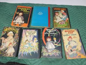 lot 90 image: 1900S hard cover Raggedy Ann books