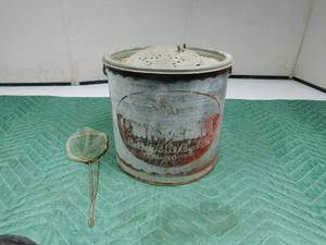 lot 95 image: Vintage metal minnow bucket