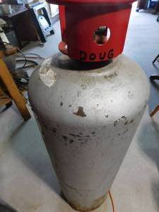 lot 103 image: Lg propane tank