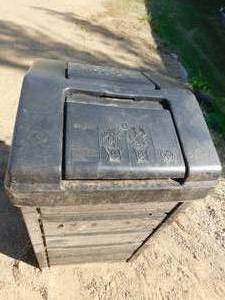 lot 108 image: Compost bin