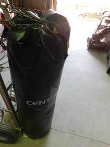 lot 142 image: Lg punching bag
