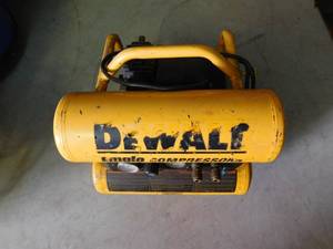 lot 152 image: Dewalt Compressor