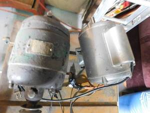 lot 159 image: 2 motors on a stand