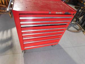 lot 168 image: Mac tools 8 drawer tool chest
