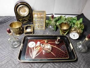 lot 172 image: glass sm show case, clock, plantersmore