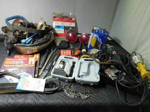 lot 181 image: Auto parts, working grinder, hand tools and more