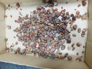 lot 206 image: Box of agates