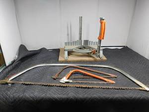 lot 208 image: 3 saws and miter saw